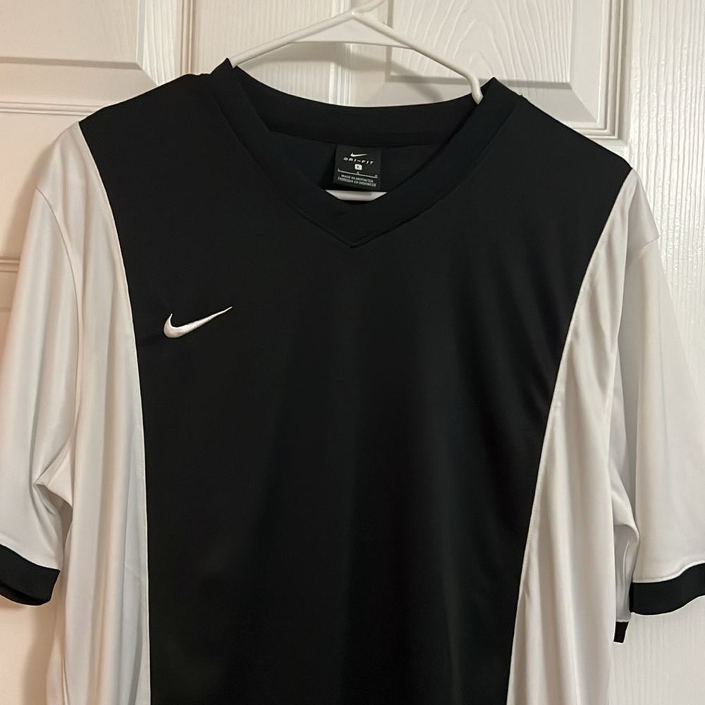 Shirt - Picture 2 of 5